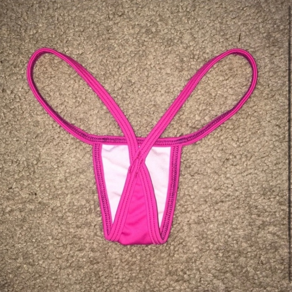 Fuchsia v-string thong - Picture 2 of 2